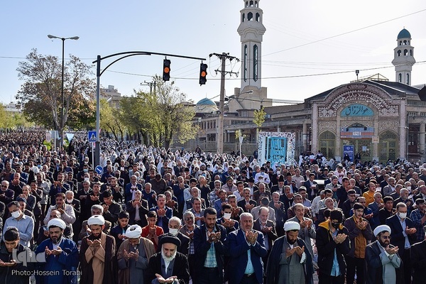 نماز عید سعید فطر در شهرستان شهرکرد استان چهارمحال و بختیاری