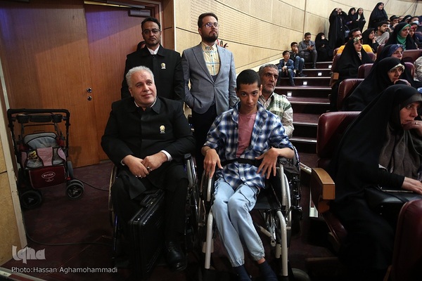 گردهمایی برنامه تلویزیونی محفل در مرکز همایش‌های بین المللی برج میلاد تهران