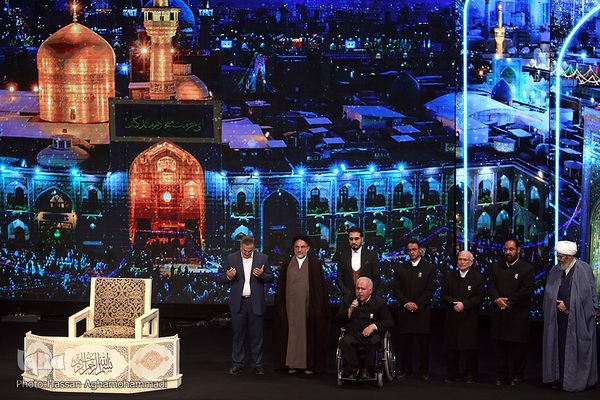 گردهمایی برنامه تلویزیونی محفل در مرکز همایش‌های بین المللی برج میلاد تهران