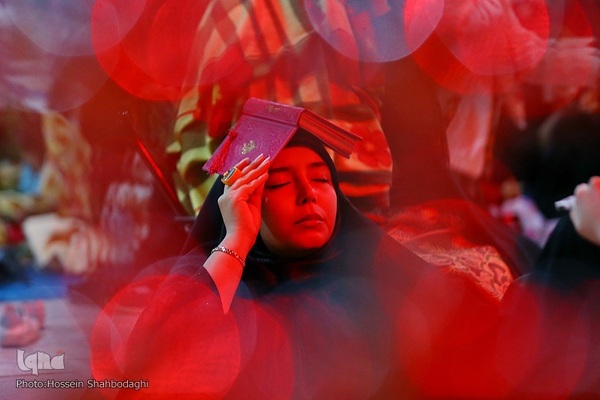 مراسم احیای سومین شب از لیالی قدر در جوار مزار شهدای قم