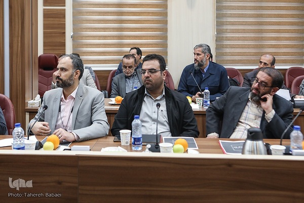 نشست هم اندیشی دهه کرامت