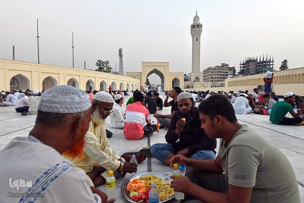 مسجد بیت‌المکرم بنگلادش