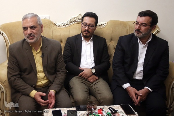 دیدار جمعی از نمایندگان جامعه قرآنی با خانواده شهید مرتضی نخست‌کار