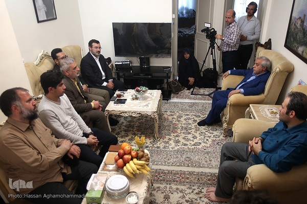 دیدار جمعی از نمایندگان جامعه قرآنی با خانواده شهید مرتضی نخست‌کار