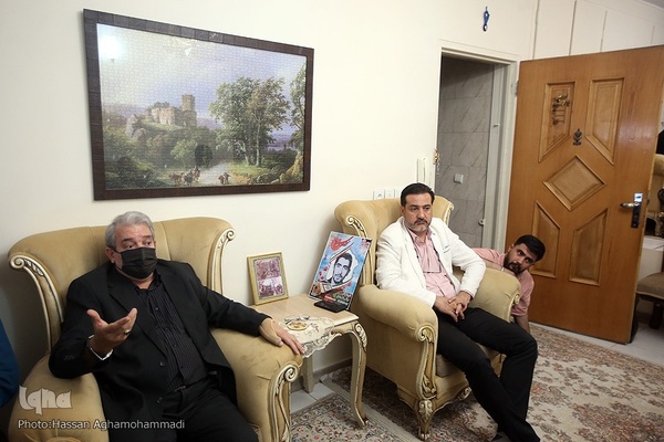 دیدار جمعی از نمایندگان جامعه قرآنی با خانواده شهید مرتضی نخست‌کار