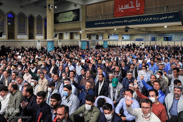 دیدار جمعی از کارگران با رهبر انقلاب