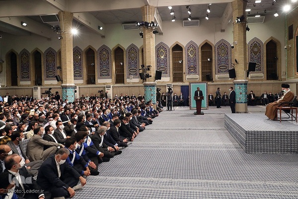 دیدار جمعی از کارگران با رهبر انقلاب