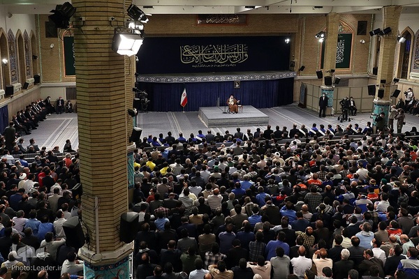 دیدار جمعی از کارگران با رهبر انقلاب