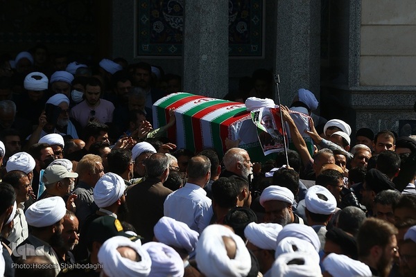مراسم تشییع پیکر شهید آیت‌الله سلیمانی در شهر مقدس قم