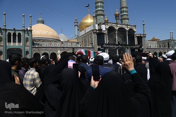مراسم تشییع پیکر شهید آیت‌الله سلیمانی در شهر مقدس قم