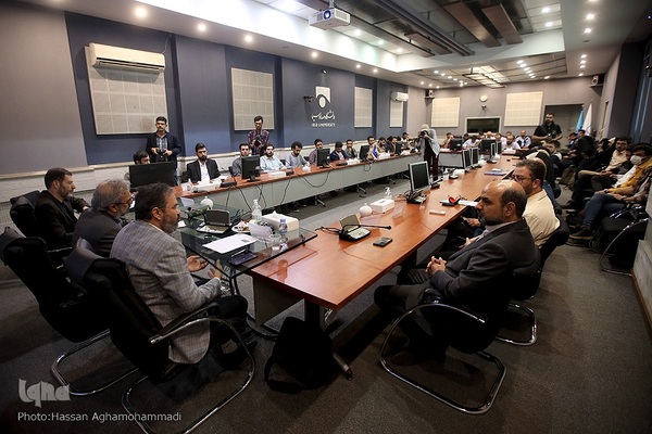 نشست هم‌اندیشی بررسی و تحلیل برنامه محفل