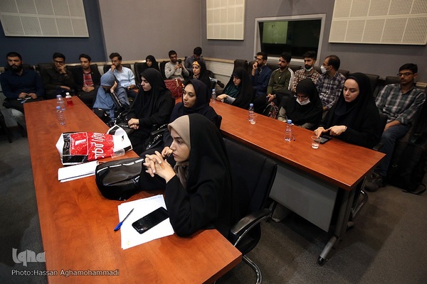 نشست بررسی «تحول جایگاه زنان در گام دوم انقلاب»