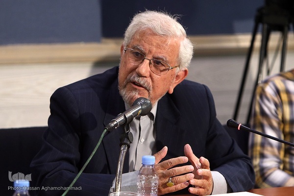 نشست بررسی «تحول جایگاه زنان در گام دوم انقلاب»