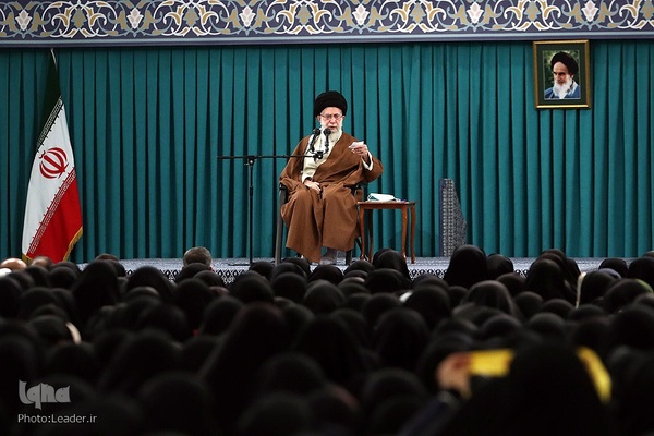 دیدار جمعی از معلمان و فرهنگیان با رهبر معظم انقلاب