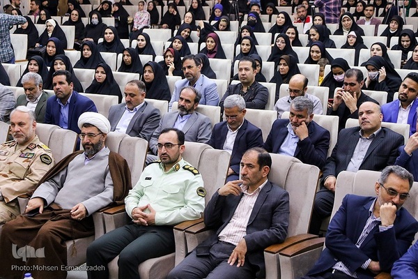 تجلیل از معلمان نمونه استانی و کشوری