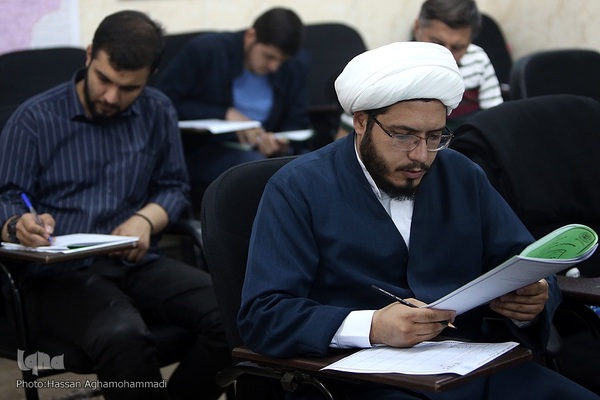 مرحله اول هجدهمین دوره آزمون‌های طرح اعطای مدرک تخصصی به حافظان قرآن کریم