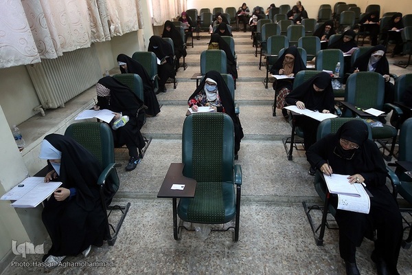 مرحله اول هجدهمین دوره آزمون‌های طرح اعطای مدرک تخصصی به حافظان قرآن کریم