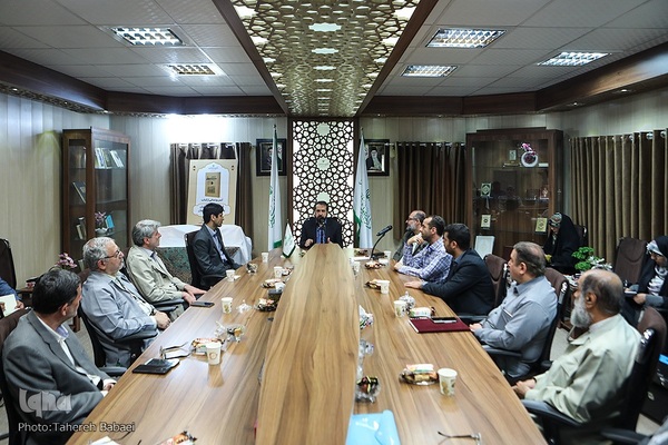 آیین رونمایی از کتاب قرآنهای کوفی در ایران