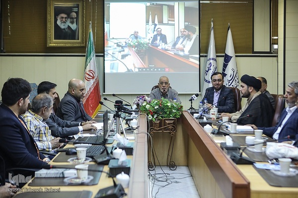 مراسم رونمایی از کتاب نسیم قدسی در تفسیر قرآن