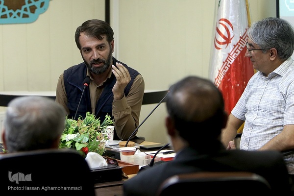 محفل شعر یادبود «استادان سفر کرده»