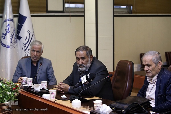 محفل شعر یادبود «استادان سفر کرده»