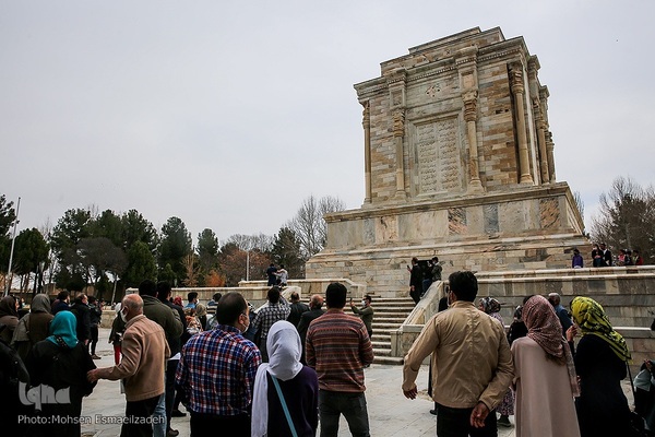 مزار حکیم ابوالقاسم فردوسی، حماسه‌سرای شاهنامه