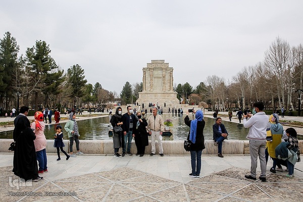 مزار حکیم ابوالقاسم فردوسی، حماسه‌سرای شاهنامه
