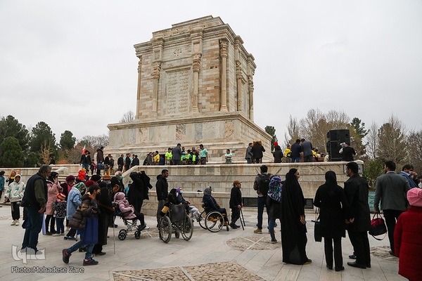 مزار حکیم ابوالقاسم فردوسی، حماسه‌سرای شاهنامه