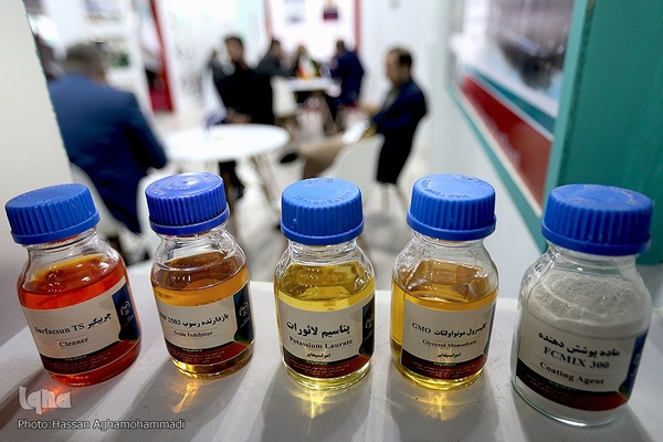 بازدید حسن مسلمی نائینی، رییس جهاددانشگاهی از نمایشگاه بین‌المللی نفت،گاز و پتروشیمی