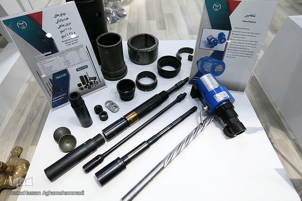 بازدید حسن مسلمی نائینی، رییس جهاددانشگاهی از نمایشگاه بین‌المللی نفت،گاز و پتروشیمی