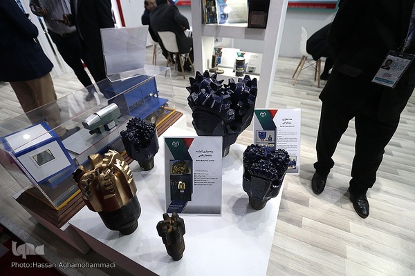 بازدید حسن مسلمی نائینی، رییس جهاددانشگاهی از نمایشگاه بین‌المللی نفت،گاز و پتروشیمی