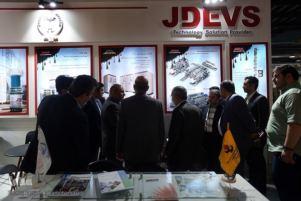 بازدید حسن مسلمی نائینی، رییس جهاددانشگاهی از نمایشگاه بین‌المللی نفت،گاز و پتروشیمی