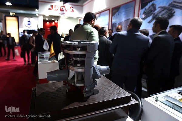 بازدید حسن مسلمی نائینی، رییس جهاددانشگاهی از نمایشگاه بین‌المللی نفت،گاز و پتروشیمی