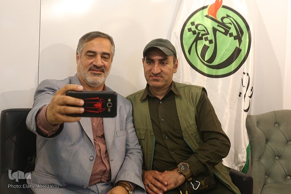 جشن امضای کتاب خاطرات دفاع مقدس