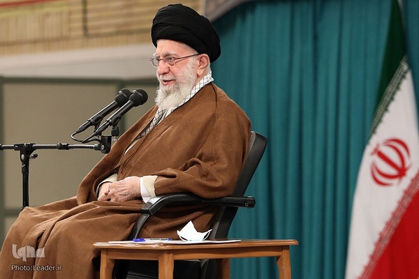 حضرت آیت‌الله خامنه‌ای، رهبر معظم انقلاب اسلامی 