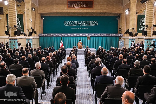 دیدار سفیران و مسئولان وزارت امور خارجه با رهبر انقلاب