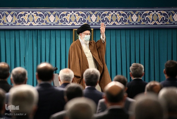 دیدار سفیران و مسئولان وزارت امور خارجه با رهبر انقلاب