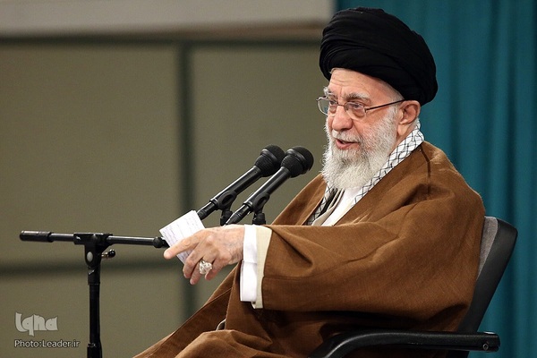 حضرت آیت‌الله خامنه‌ای، رهبر معظم انقلاب اسلامی 