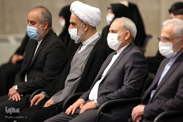 دیدار سفیران و مسئولان وزارت امور خارجه با رهبر انقلاب