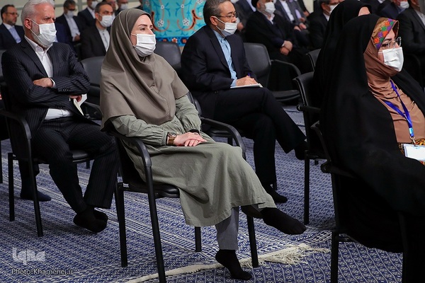 دیدار سفیران و مسئولان وزارت امور خارجه با رهبر انقلاب