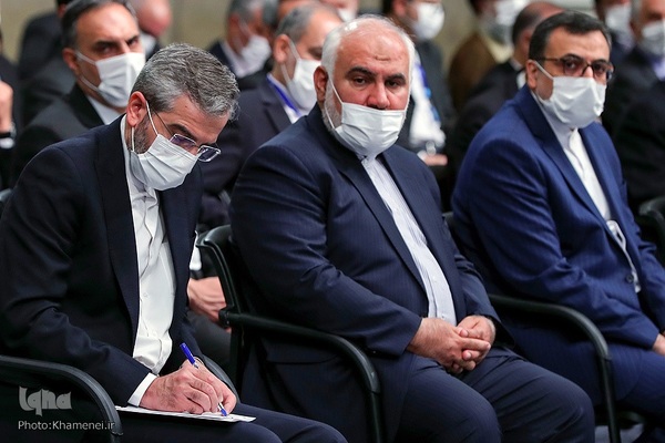 دیدار سفیران و مسئولان وزارت امور خارجه با رهبر انقلاب