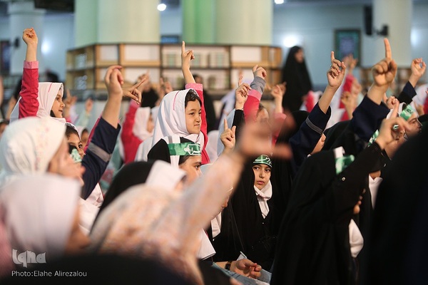 همایش بزرگ دختران کرامت