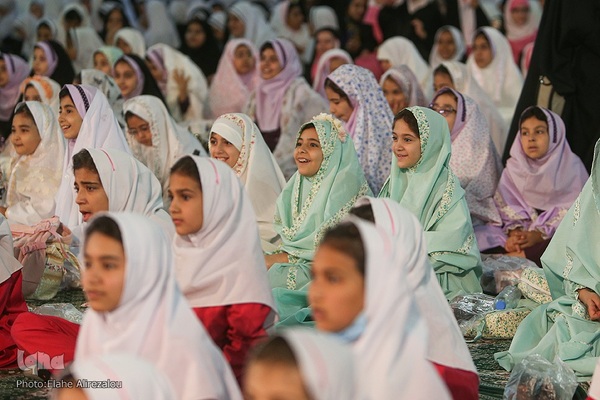 همایش بزرگ دختران کرامت