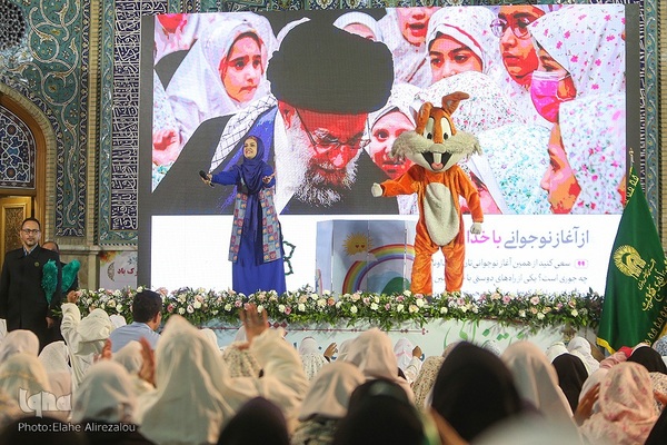 همایش بزرگ دختران کرامت