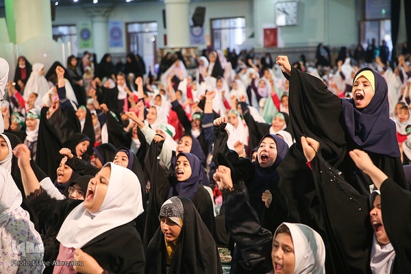 همایش بزرگ دختران کرامت