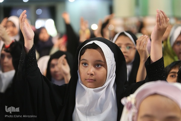 همایش بزرگ دختران کرامت