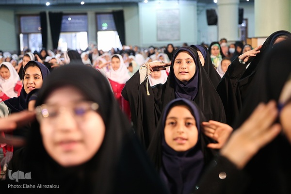 همایش بزرگ دختران کرامت