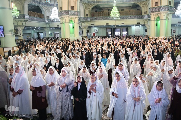 همایش بزرگ دختران کرامت