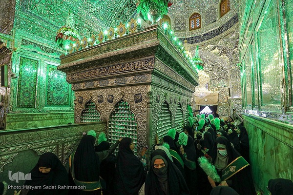 شادپیمایی دختران شیرازی در سالروز ولادت حضرت معصومه (س)