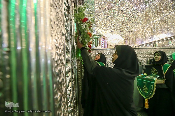 شادپیمایی دختران شیرازی در سالروز ولادت حضرت معصومه (س)